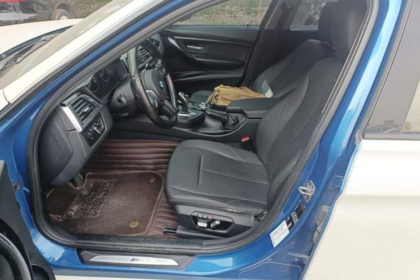 BMW 3 Series 2017, 108200 км, за 11481 USD - фото 17