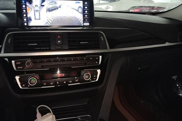 BMW 3 Series 2017, 115900 км, за 12747 USD - фото 13