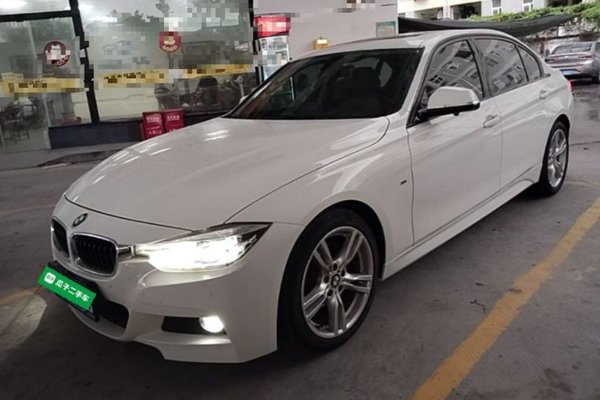 BMW 3 Series · 2017 год