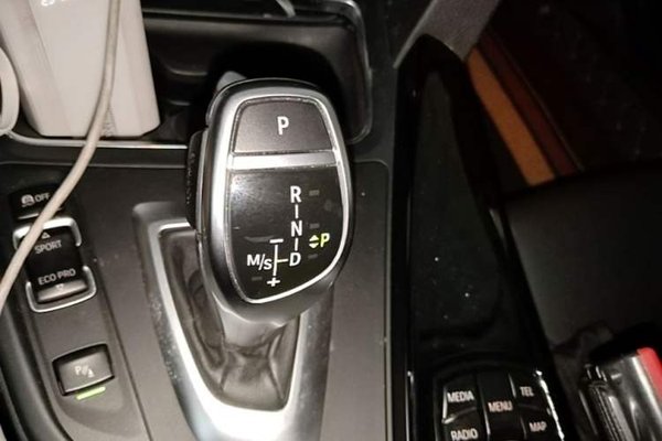 BMW 3 Series 2017, 115900 км, за 12747 USD - фото 17