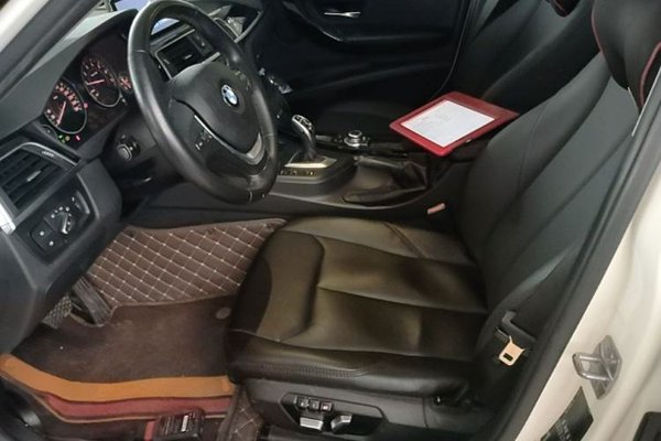 BMW 3 Series 2017, 115900 км, за 12747 USD - фото 18