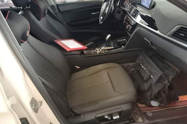 BMW 3 Series 2017, 115900 км, за 12747 USD - фото 23