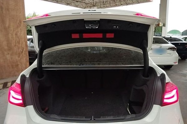 BMW 3 Series 2017, 115900 км, за 12747 USD - фото 22
