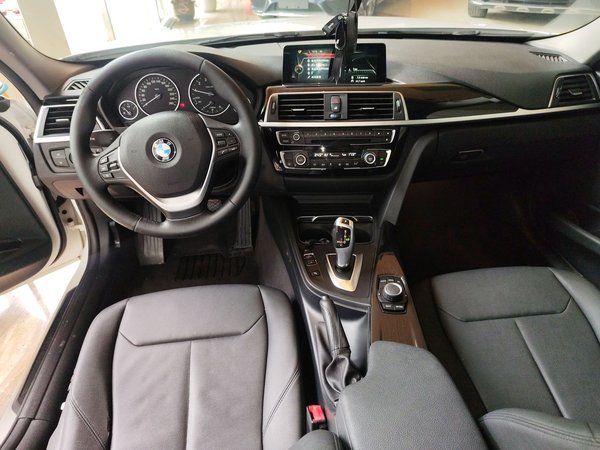 BMW 3 Series 2017, 121199 км, за 12106 USD - фото 16