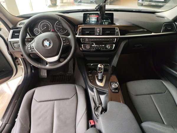 BMW 3 Series 2017, 121199 км, за 12106 USD - фото 17
