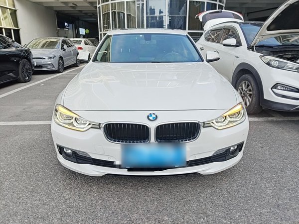 BMW 3 Series 2017, 82000 км, за 12779 USD