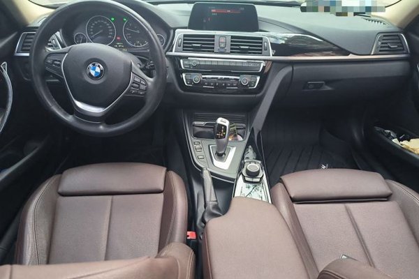 BMW 3 Series 2018, 100800 км, за 11585 USD - фото 9