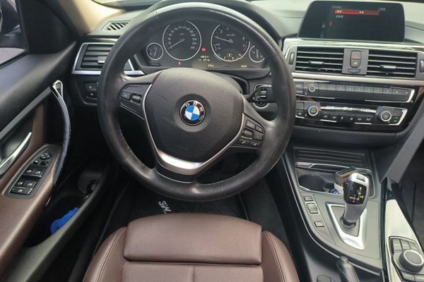 BMW 3 Series 2018, 100800 км, за 11585 USD - фото 10