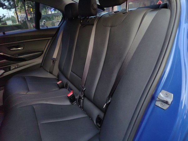 BMW 3 Series 2018, 175400 км, за 10535 USD - фото 18