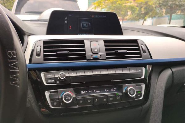 BMW 3 Series 2018, 93300 км, за 12132 USD - фото 13