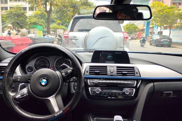 BMW 3 Series 2018, 93300 км, за 12132 USD - фото 9