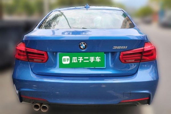 BMW 3 Series 2018, 93300 км, за 12132 USD