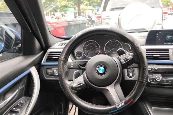 BMW 3 Series 2018, 93300 км, за 12132 USD - фото 10