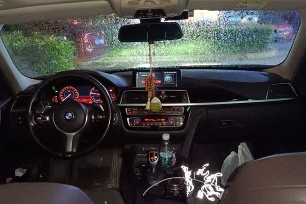 BMW 3 Series 2018, 121800 км, за 12367 USD - фото 9