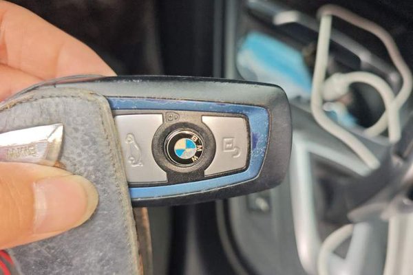 BMW 3 Series 2018, 80100 км, за 12167 USD - фото 17