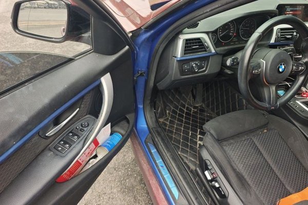 BMW 3 Series 2018, 80100 км, за 12167 USD - фото 19