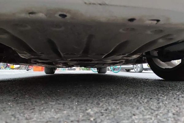 BMW 3 Series 2018, 110200 км, за 14778 USD - фото 24