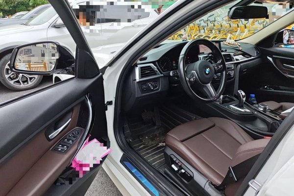 BMW 3 Series 2018, 110200 км, за 14778 USD - фото 16