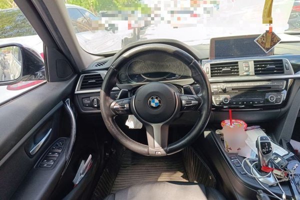 BMW 3 Series 2018, за 12961 USD - фото 7