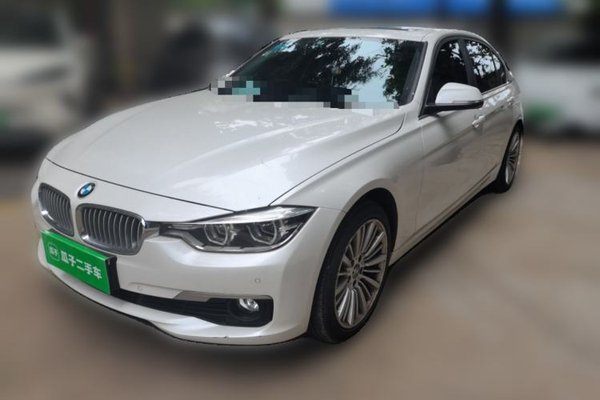 BMW 3 Series · 2018 год