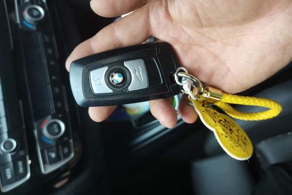 BMW 3 Series 2018, 59900 км, за 11002 USD - фото 20