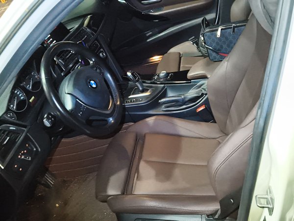 BMW 3 Series 2018, 68000 км, за 13983 USD - фото 17
