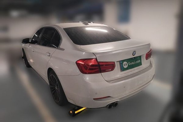 BMW 3 Series 2018, 95100 км, за 11145 USD