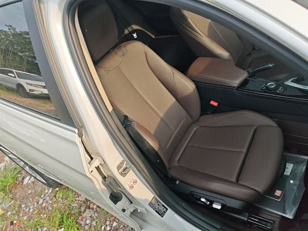 BMW 3 Series 2018, 97600 км, за 13410 USD - фото 23