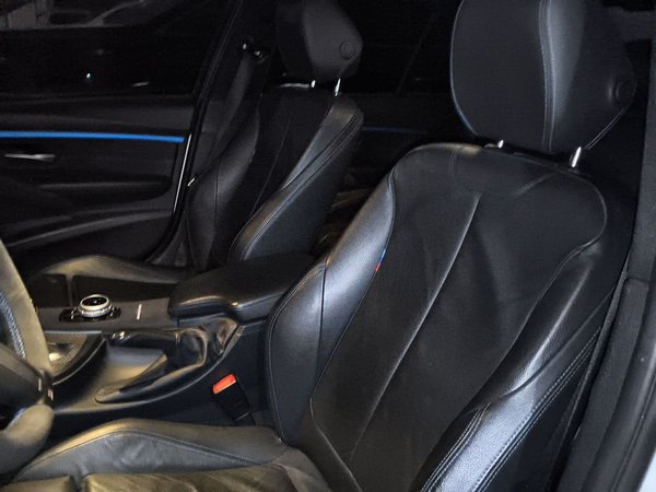 BMW 3 Series 2018, 98000 км, за 13304 USD - фото 16