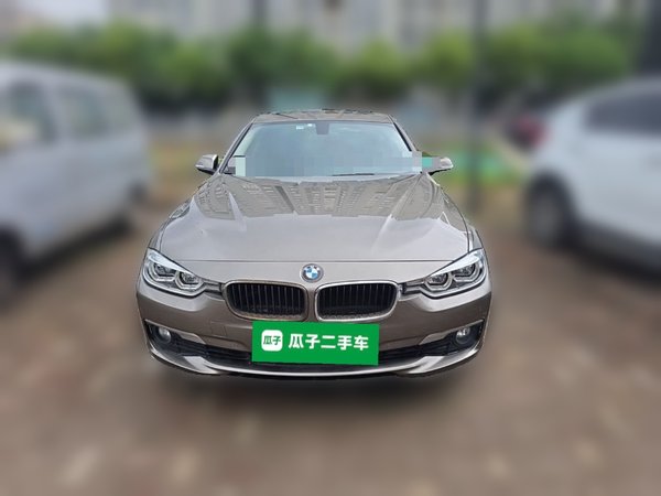 BMW 3 Series 2019, 84000 км, за 11792 USD