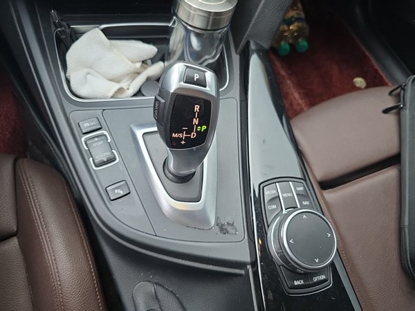 BMW 3 Series 2019, 84000 км, за 11792 USD - фото 15