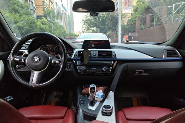 BMW 3 Series 2019, 79200 км, за 12542 USD - фото 10