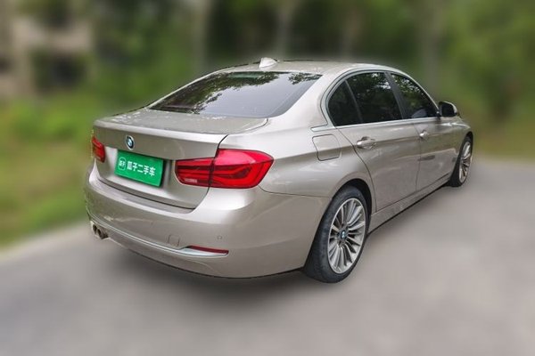 BMW 3 Series 2019, 76800 км, за 14241 USD