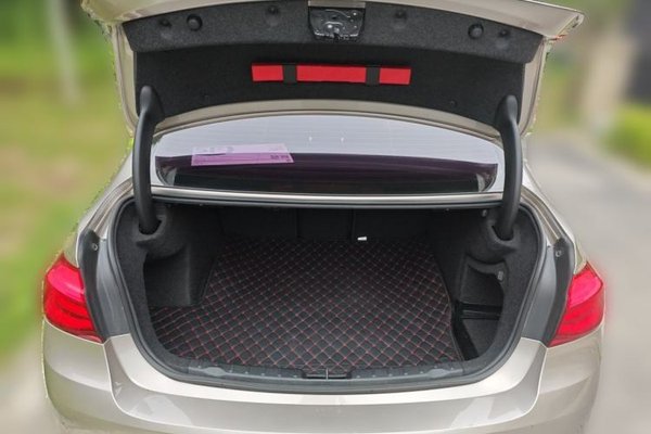 BMW 3 Series 2019, 76800 км, за 14241 USD - фото 16