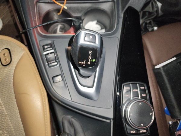 BMW 3 Series 2019, 91000 км, за 12724 USD - фото 15