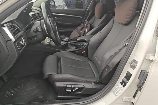 BMW 3 Series 2019, 104300 км, за 16338 USD - фото 18