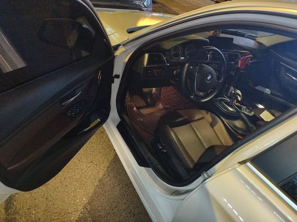 BMW 3 Series 2019, 147400 км, за 13025 USD - фото 17