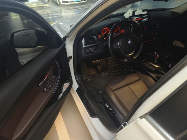 BMW 3 Series 2019, 55800 км, за 14733 USD - фото 2