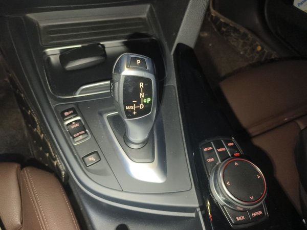 BMW 3 Series 2019, 55800 км, за 14733 USD - фото 15