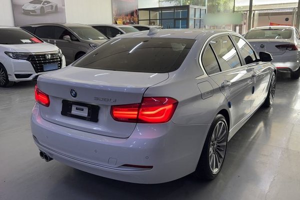 BMW 3 Series 2019, 65800 км, за 17029 USD - фото 6