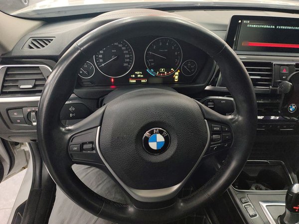 BMW 3 Series 2019, 73300 км, за 16526 USD - фото 11