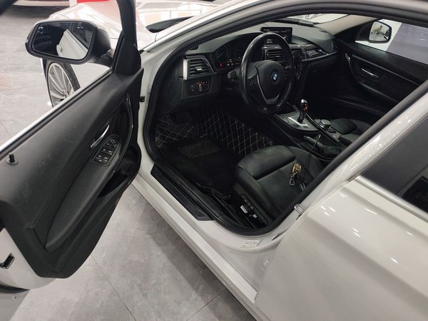 BMW 3 Series 2019, 73300 км, за 16526 USD - фото 17