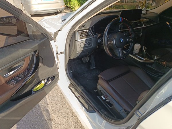BMW 3 Series 2019, 81100 км, за 14024 USD - фото 17