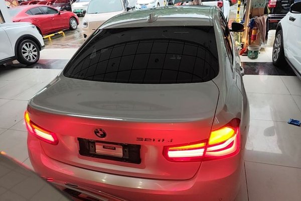BMW 3 Series 2019, 92899 км, за 14410 USD