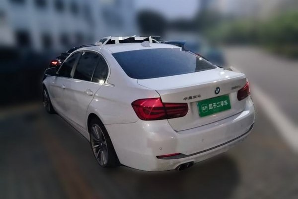BMW 3 Series 2019, 93699 км, за 13582 USD