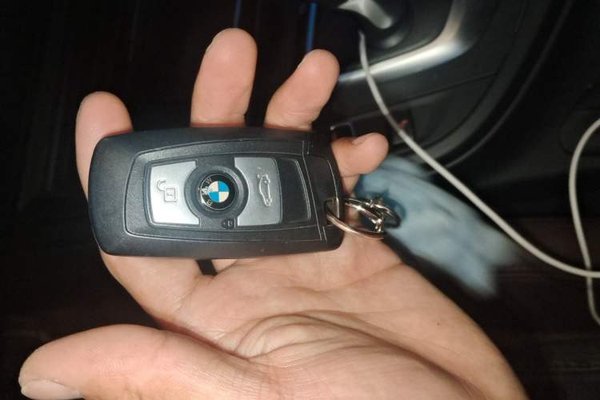 BMW 3 Series 2019, 93699 км, за 13582 USD - фото 9