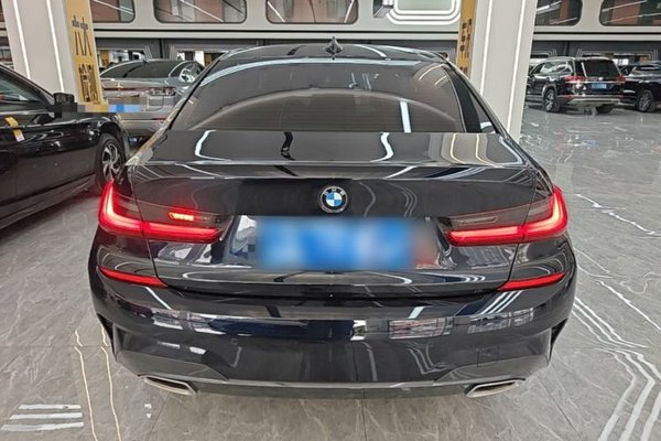BMW 3 Series 2020, 101900 км, за 18631 USD