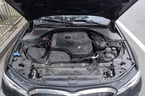 BMW 3 Series 2020, 72700 км, за 21939 USD - фото 21