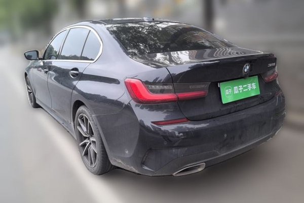 BMW 3 Series 2020, 72700 км, за 21939 USD