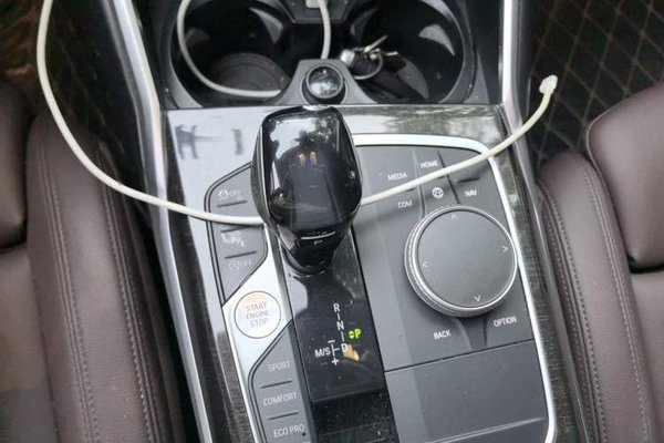 BMW 3 Series 2020, 72700 км, за 21939 USD - фото 13